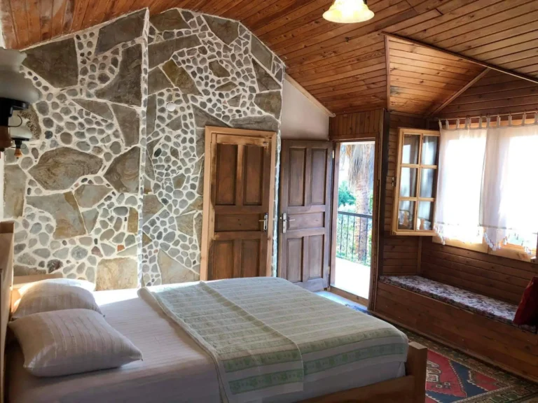 New Stone Room 2(with balcony)