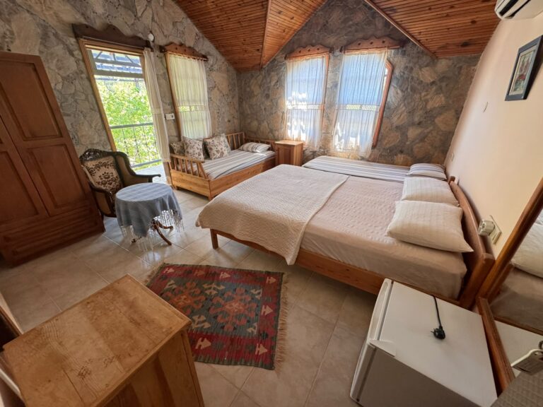 balkonlu_taş_oda_2_ olympos_olimpos_tatil_butikotel_antalya_tatil